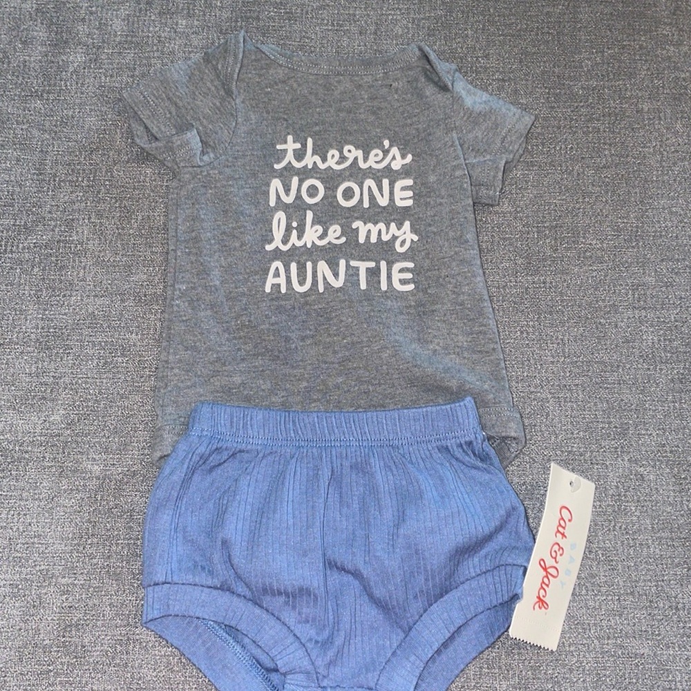 Cat & Jack “There’s No One Like My Auntie” NB Onesie & Shorts